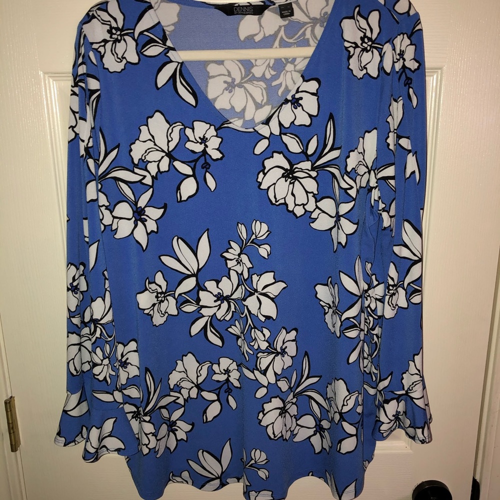 Floral bell sleeve blouse